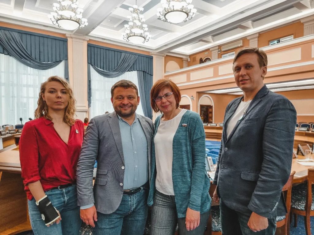 Новосибирские депутаты просят больше полномочий для лишения мандатов коллег-оппозиционеров