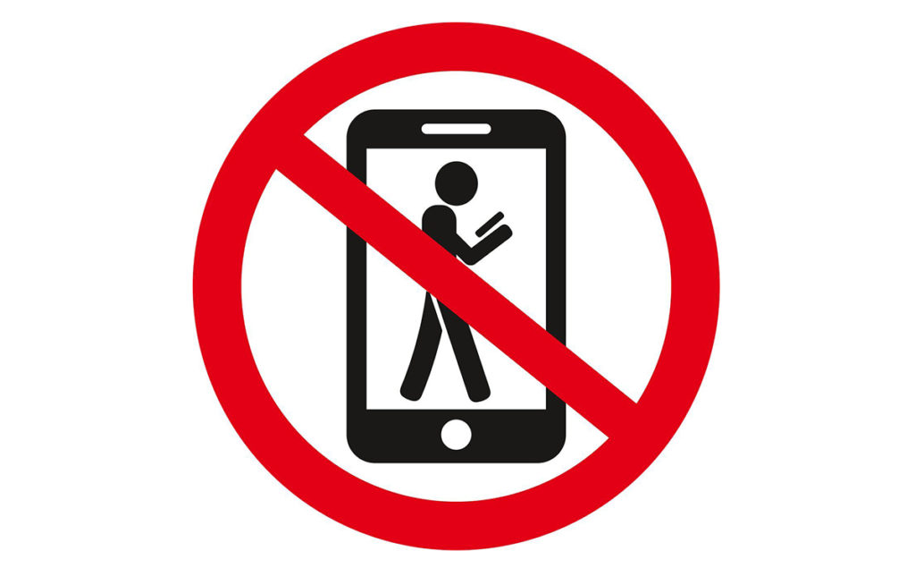 Призванным по частичной мобилизации военнослужащим запретили брать с собой смартфоны