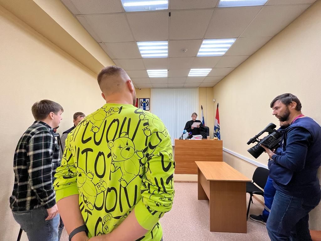 Блогера, напавшего на врача, приговорили к обязательным работам