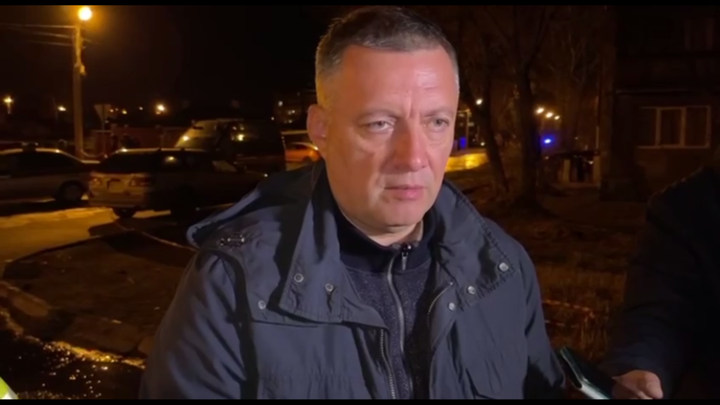 Жителям Иркутска пообещали выплаты и жилье, вместо разрушенного из-за крушения самолета дома