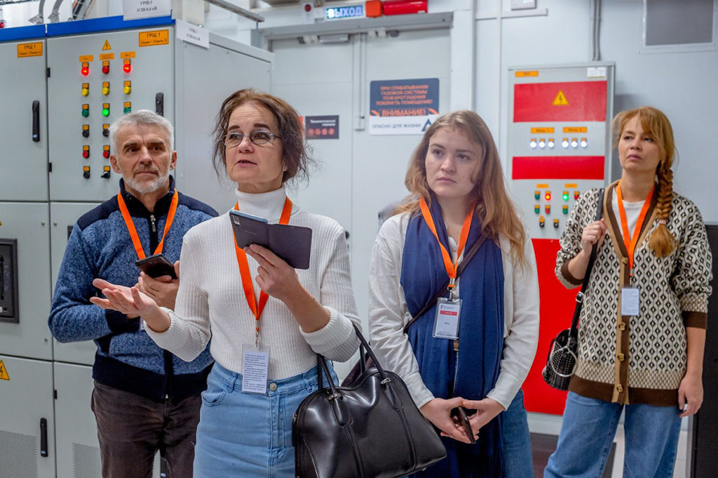 Под облаками: «Ростелеком» показал победителям конкурса журналистов «Сибирь.ПРО» центр обработки данных в Новосибирске