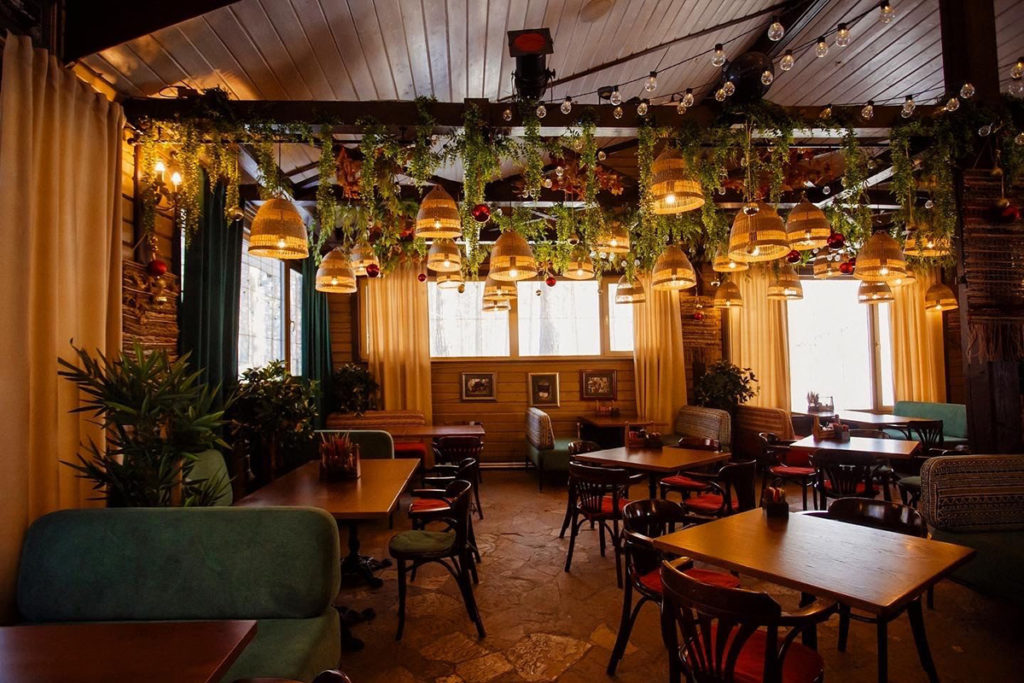 В Бердске владельца трактира «Лисья нора» обязали снести заведения