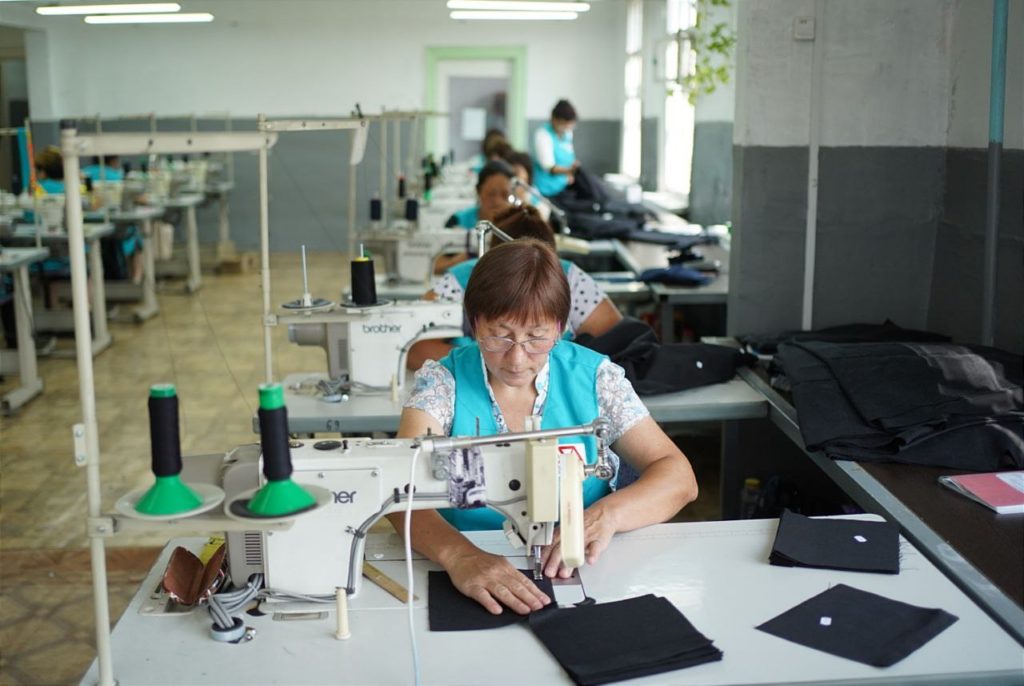 В Иркутской области 7 предприятий готовы производить военное обмундирование