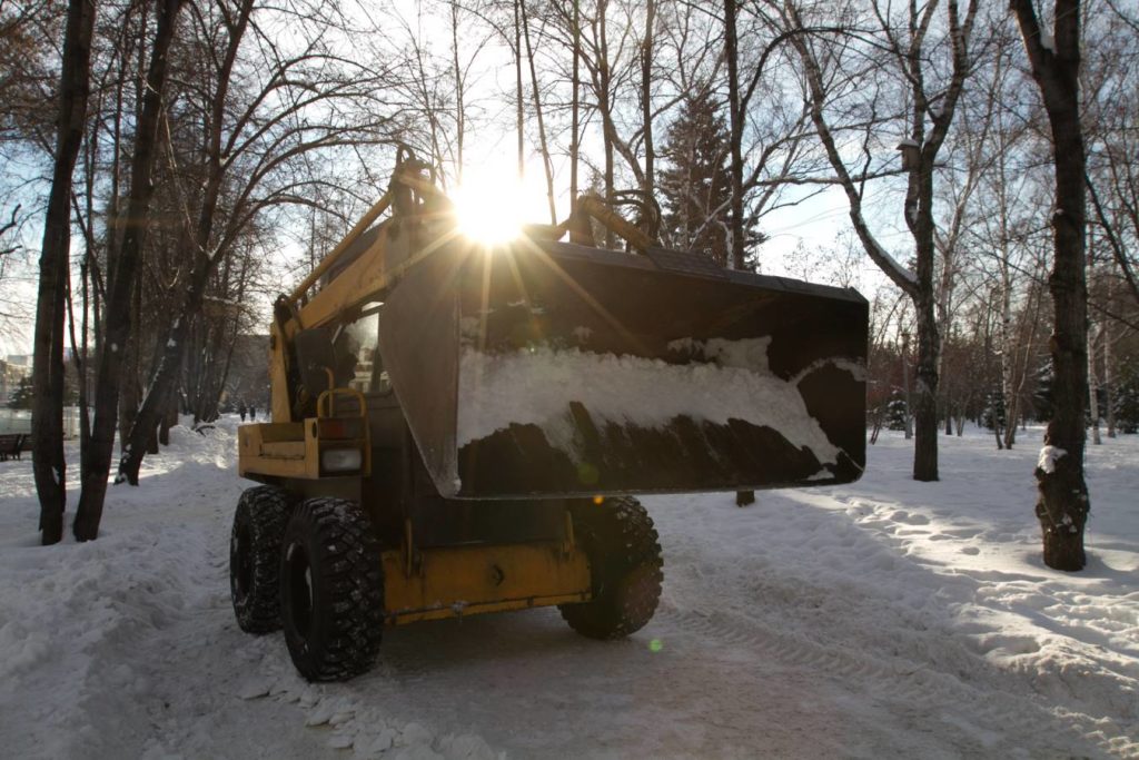 Уборка снега в Новосибирске: ощутит ли город приток новой техники для уборки снега?