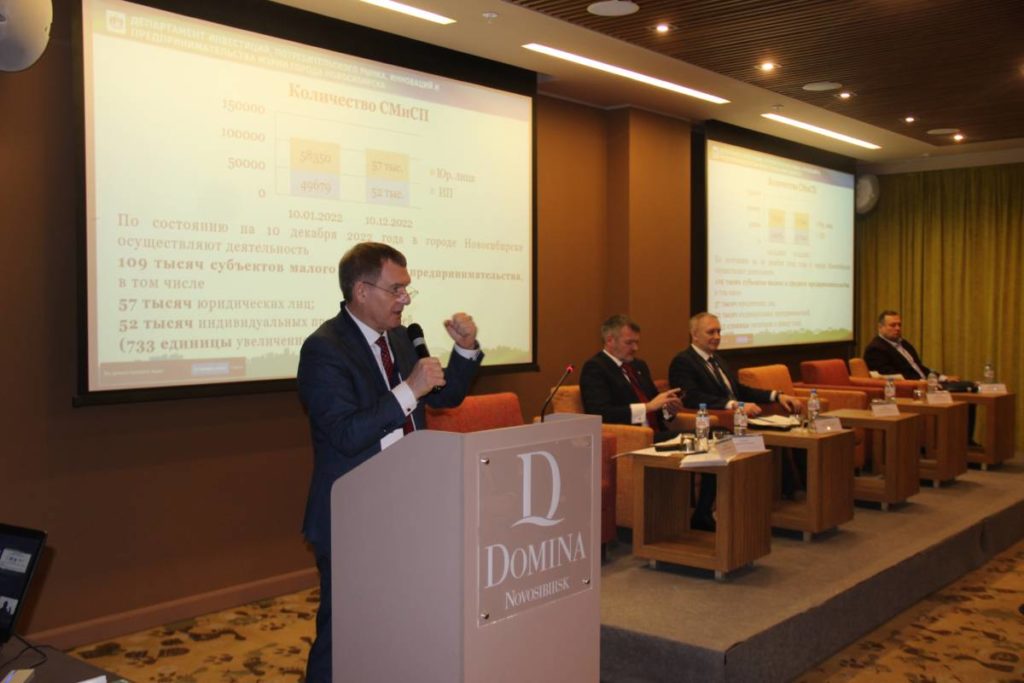 Власти уговаривают бизнес покупать продукцию друг друга, даже если она похуже качеством, чем иностранная