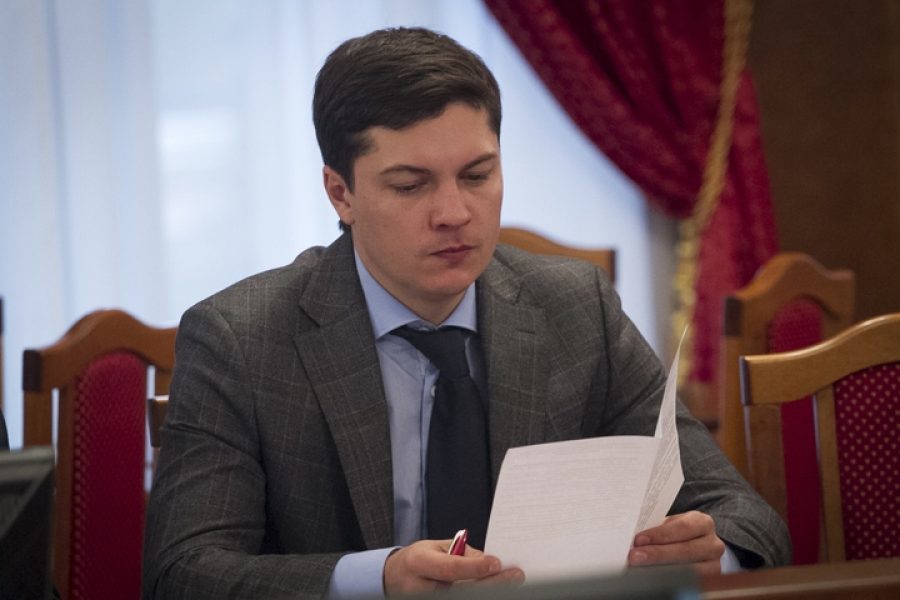 заместитель мэра Артем Скатов временно отстранен от должности