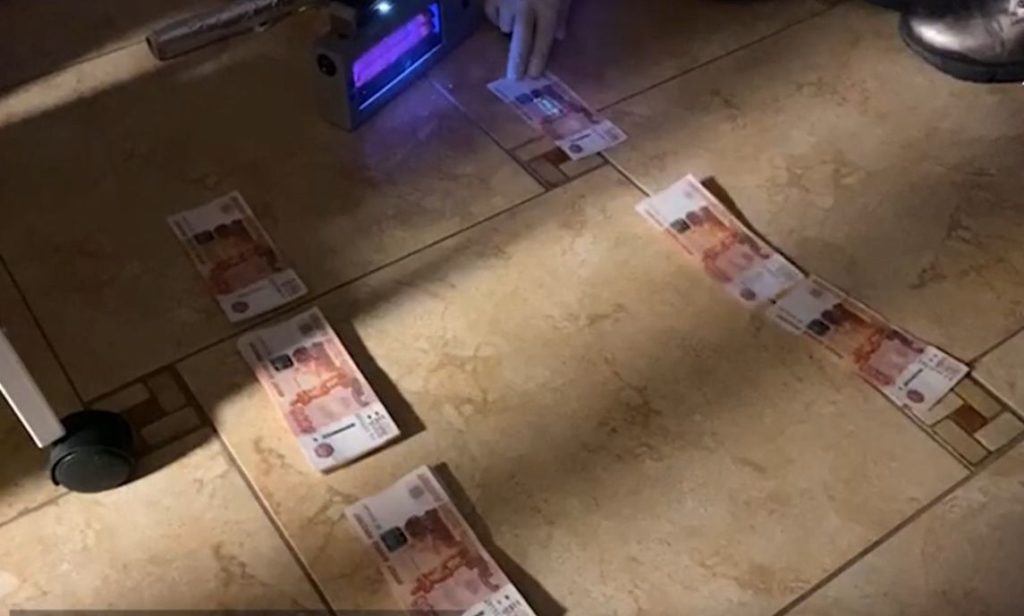 Начальник Центра организации дорожного движения задержан за взятку