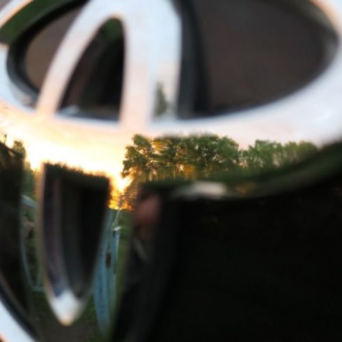 Toyota снова поставляет запчасти в Россию