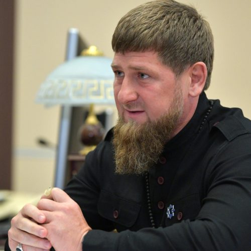 Кадыров предложил отправить противников бороды в армии на передовую
