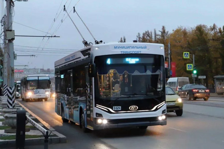 Жители Омска сэкономили на поездках в общественном транспорте 6,9 млн рублей
