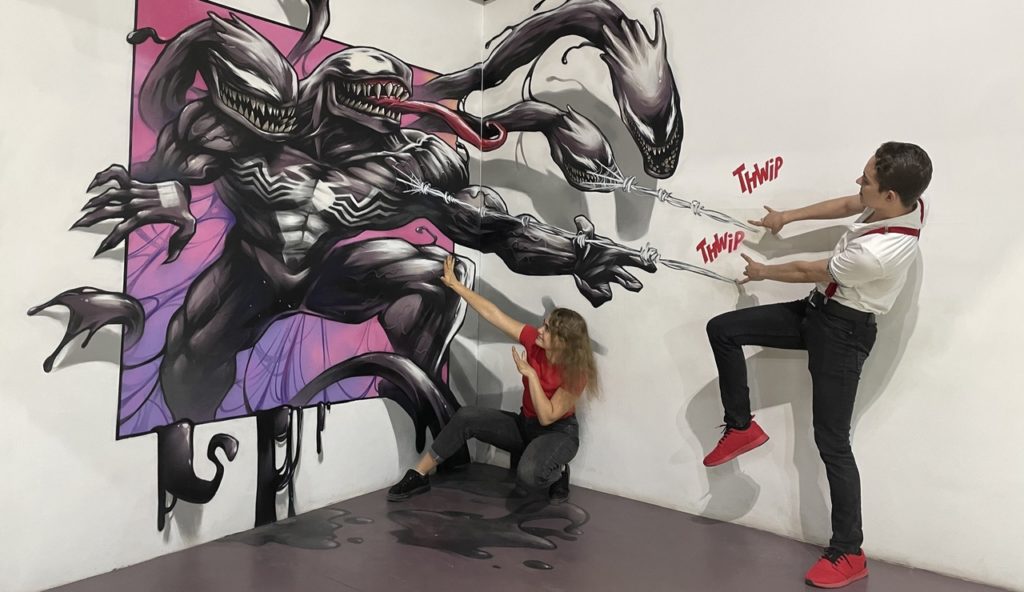 В Новосибирске закрылась галерея фотоиллюзий «Иллюзорро»