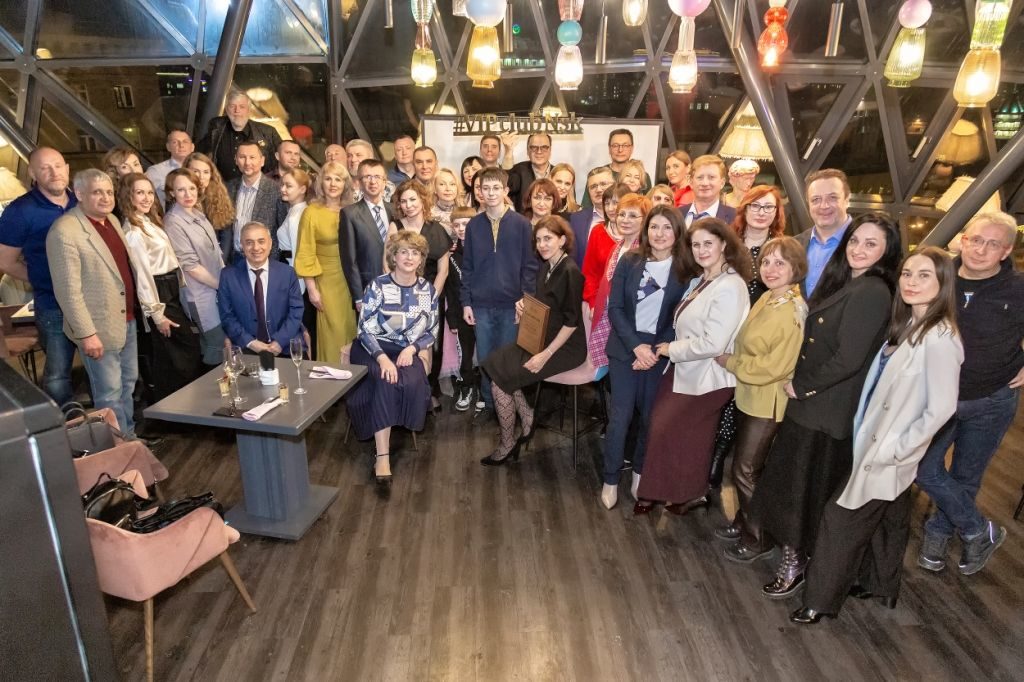 VIP-club — новые горизонты: клуб промышленников, молодежный и женский клубы.