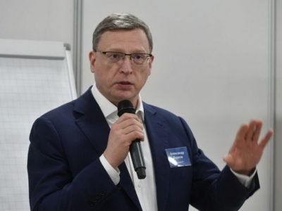 Губернатор Омской области Александр Бурков ушел в отставку