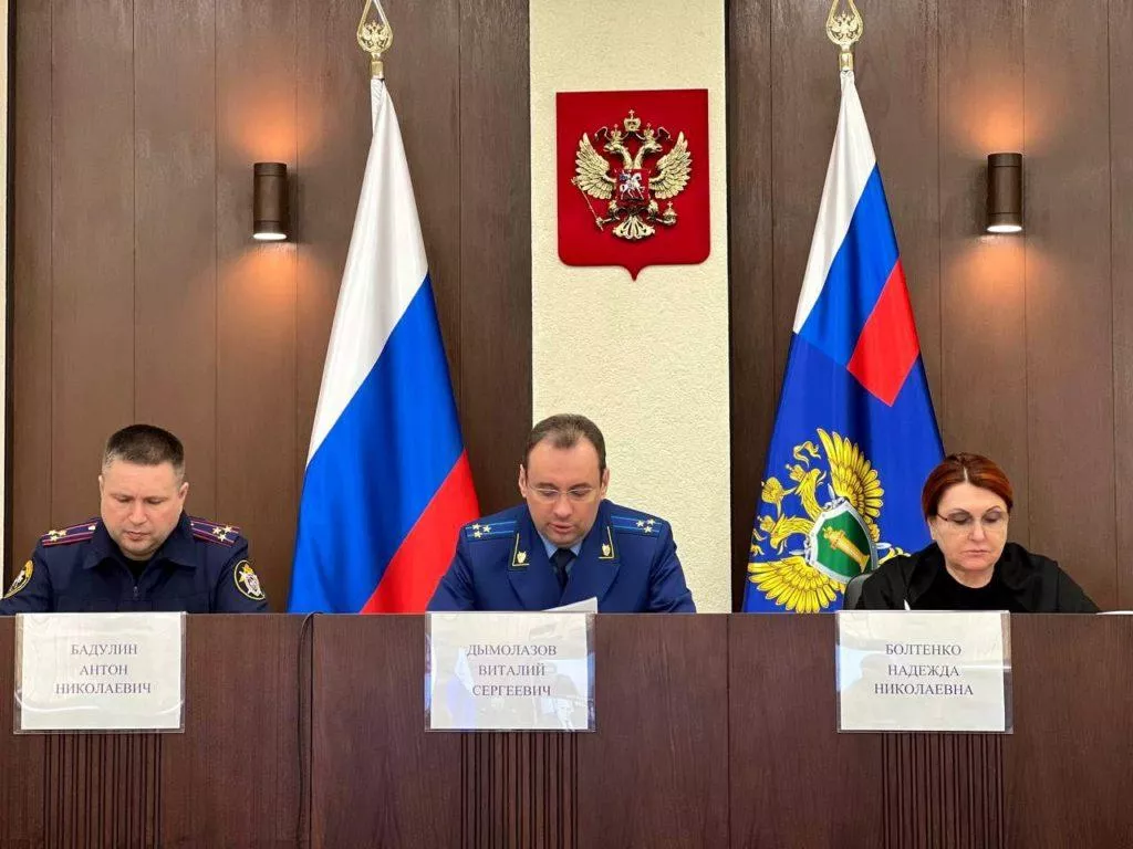 В новосибирских ТЦ появятся социальные патрули для контроля подростков