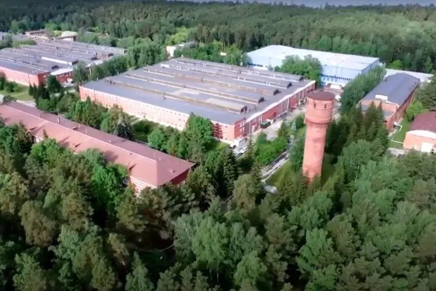 Бердский электромеханический завод купила Авиакомпания S7