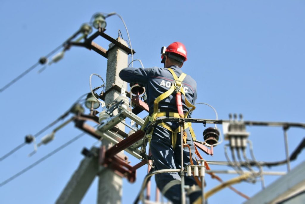 АО «РЭС»: реконструкция и модернизация электросетей невозможна без плановых отключений