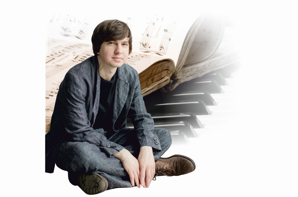 Молодой московский пианист выступит в Новосибирской филармонии