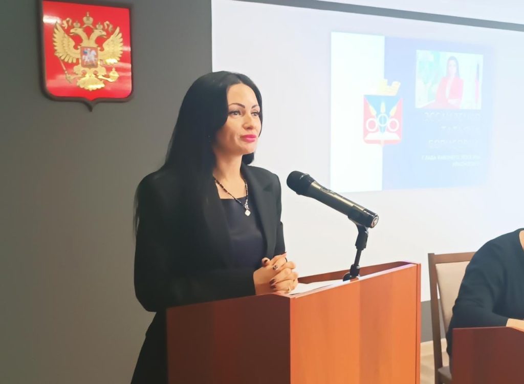 Глава Краснообска покидает должность