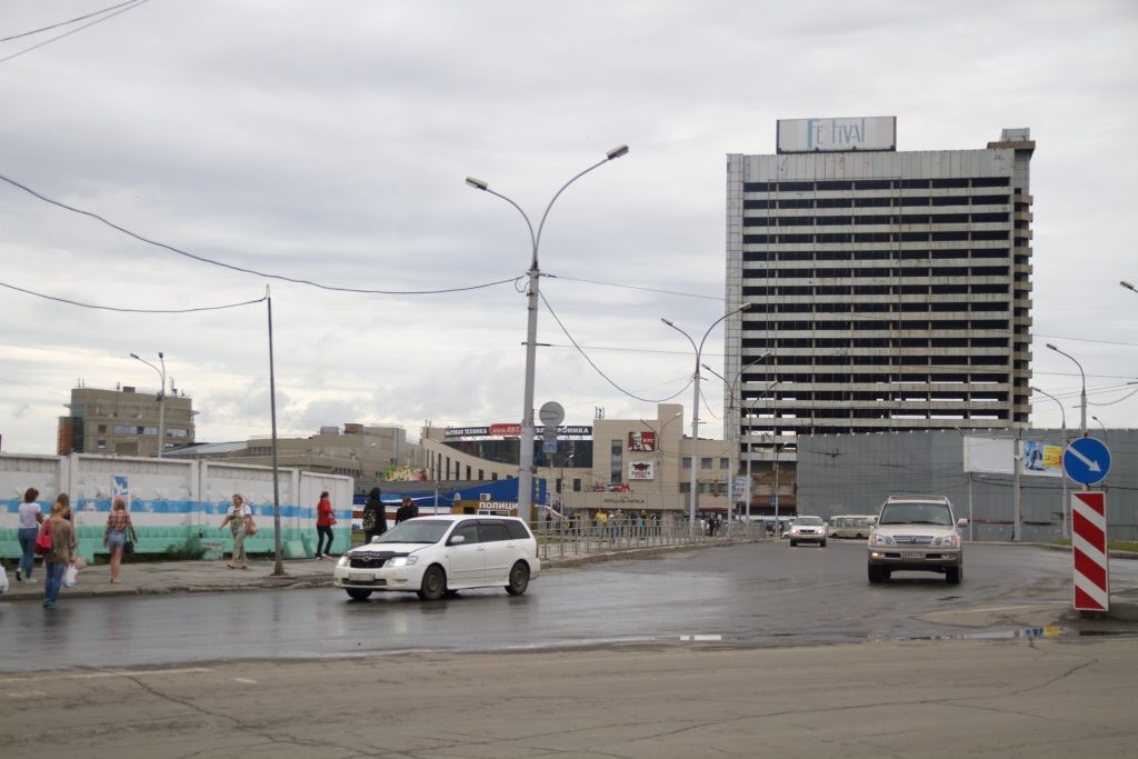 На площади Маркса не ларьки, а офисные помещения