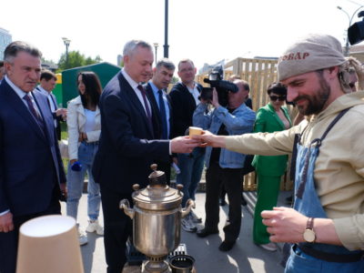 Губернатор Новосибирской области Андрей Травников поблагодарил представителей МСП за работу