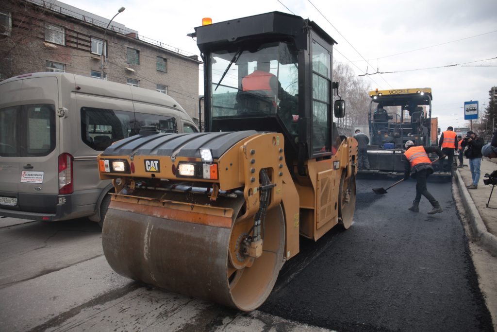 Ко Дню Победы в Новосибирске отремонтируют центральные улицы