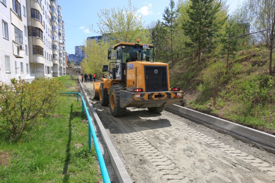 В этом году в Новосибирске отремонтируют 222 придомовых территории