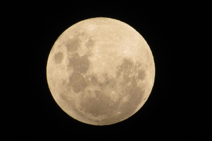 Полутеневое лунное затмение в Новосибирске