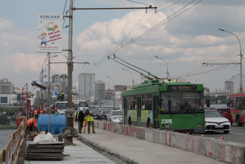 Чугунные перила Октябрьского моста в Новосибирске воссоздадут по историческим эскизам с помощью 3D-моделирования