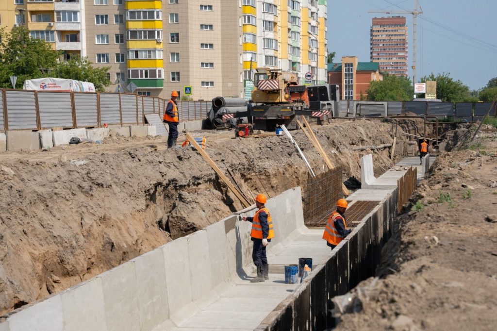 Энергетики показали работы на самом крупном участке теплосетей