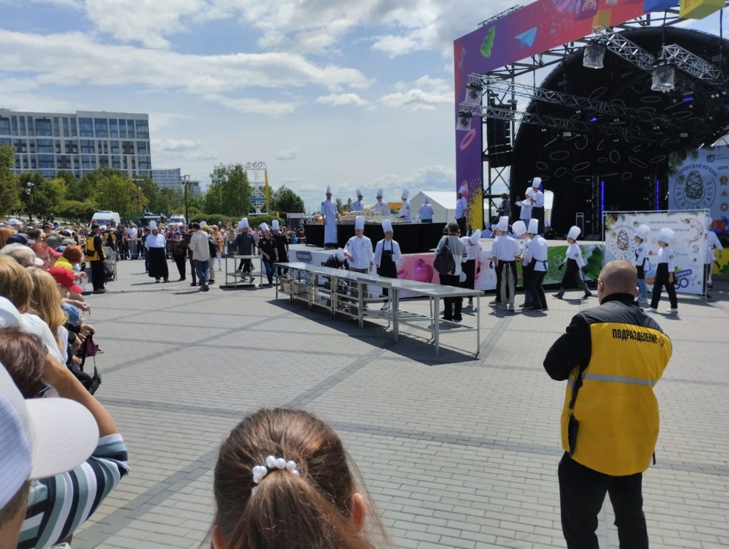 В Новосибирске зарегистрирован мировой рекорд по порциям биточков из щуки