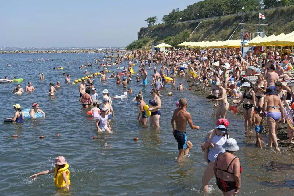 Безопасно ли купаться в Черном море после разрушения Каховской ГЭС