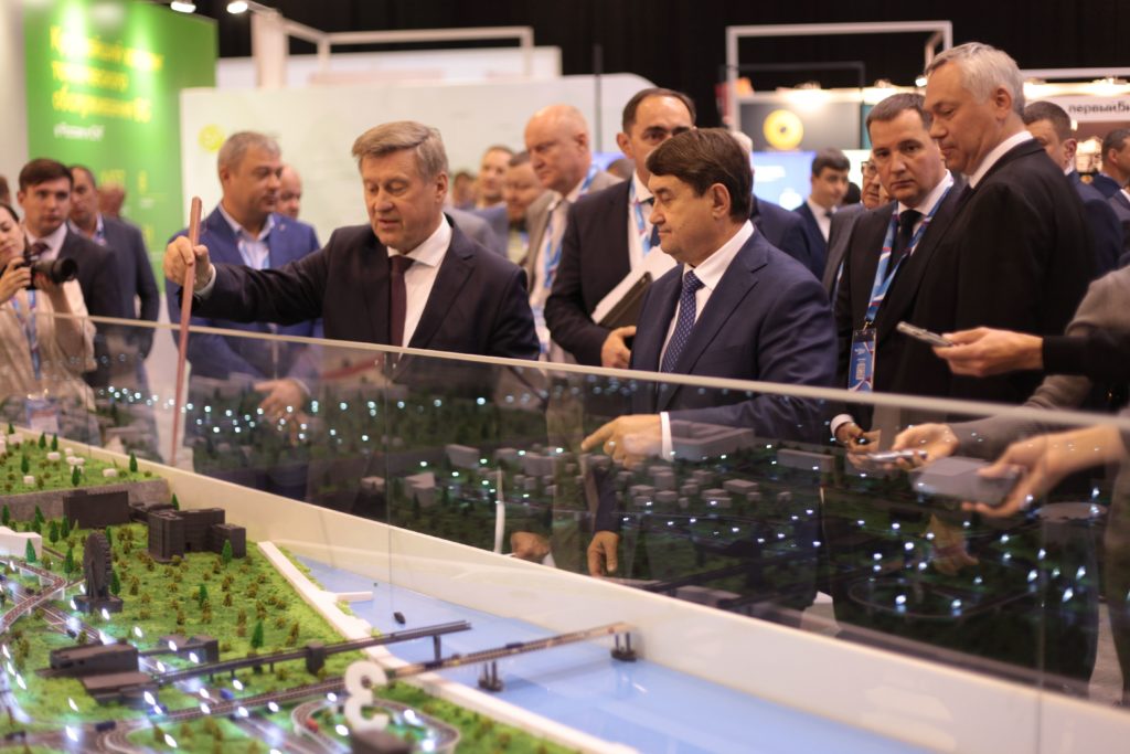 На Сибирском транспортном форуме представили перспективы развития дорожно-транспортной инфраструктуры Новосибирска