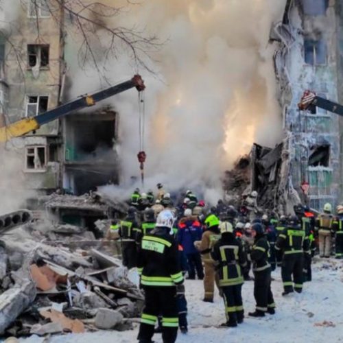 Демонтаж разрушенного взрывом газа дома на Линейной начался в Новосибирске