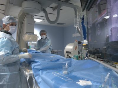 Мальчика с многочисленным пороком сердца прооперировали в Новосибирске с помощью робота