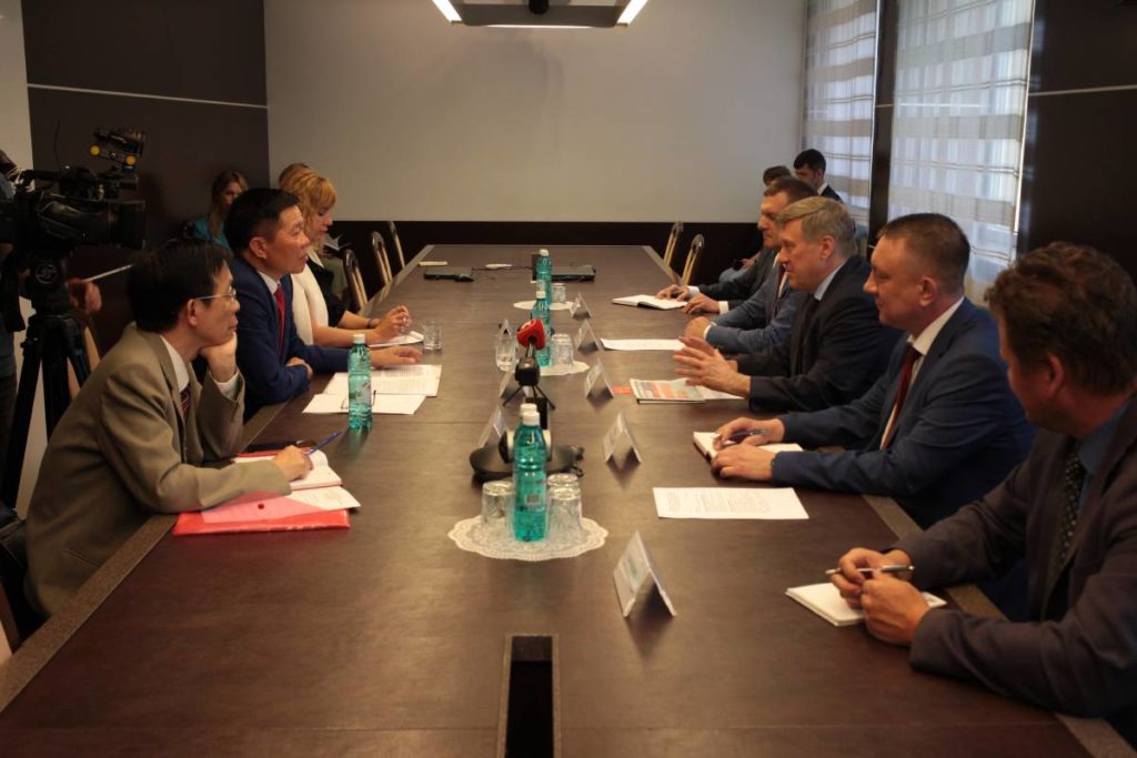 Вьетнам намерен развивать с Новосибирском отношения в сфере торговли, бизнеса и туризма