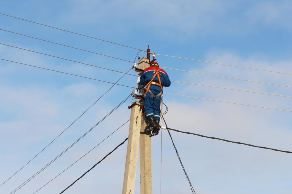 АО «РЭС» продолжает установку «умных» счетчиков — в этом году смонтируют около 40 000 приборов