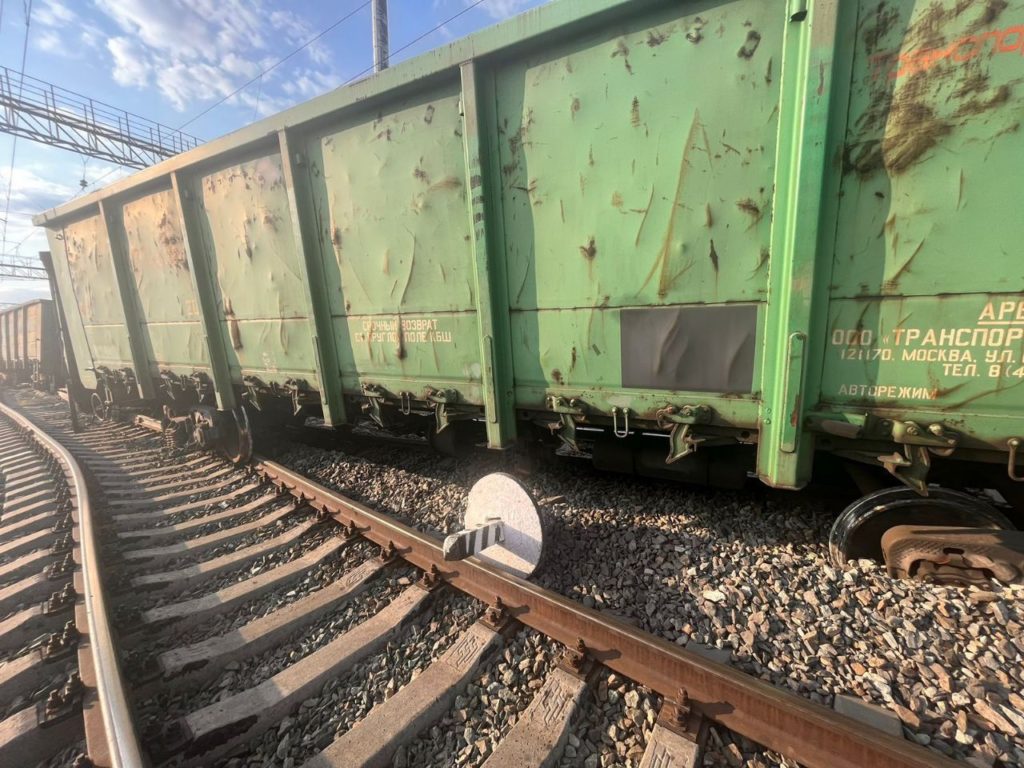 5 вагонов с каменным углем сошли с рельсов в Новосибирской области