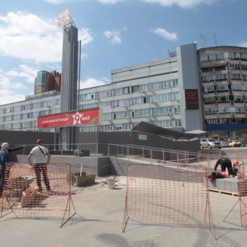 Отреставрирована стела в честь 45-летия Победы — из-за нее сейчас судят главу Центрального округа Новосибирска