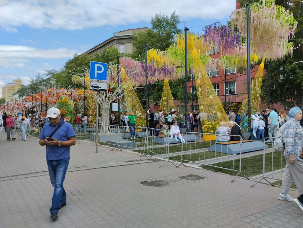 Улица Ленина в Новосибирске останется пешеходной весь июль