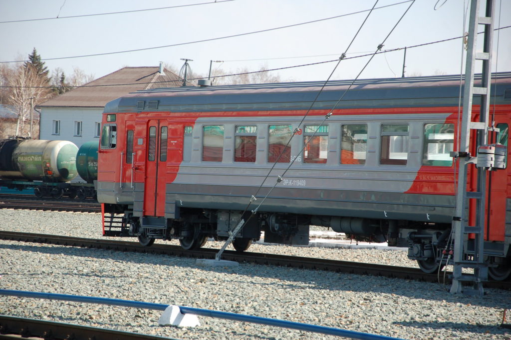 В Новосибирской области ветераны труда и труженики тыла будут ездить в электричках бесплатно