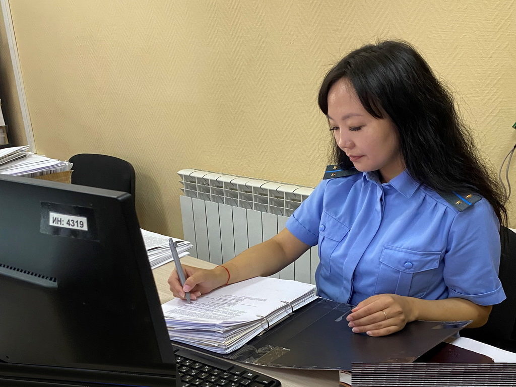 Жительница Новосибирска погасила задолженность экс-супругу ради иномарки