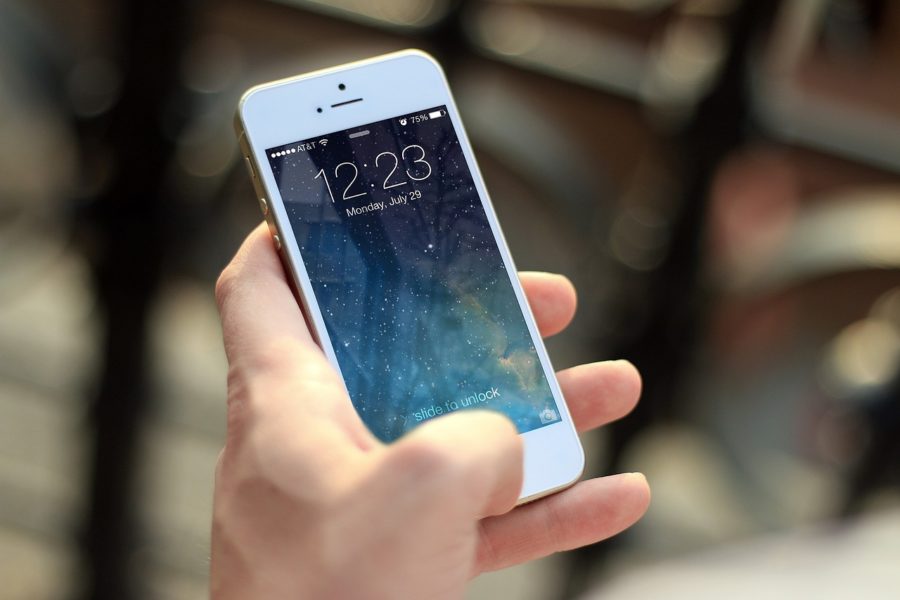 Чиновникам Минпромторг запретят пользоваться iPhone