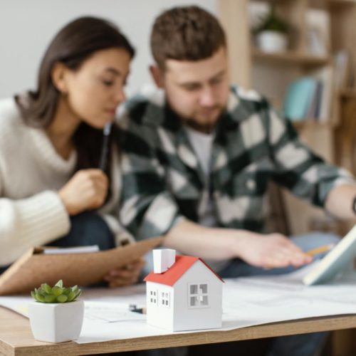 Чтобы купить квартиру, не имея на руках необходимой суммы, не обязательно брать ипотеку