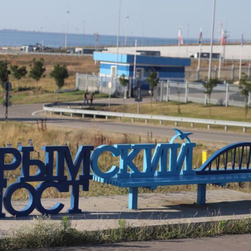 После ЧП автомобили могут двигаться по Крымскому мосту в реверсивном режиме