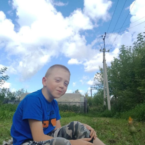 Девятилетнему Богдану Буракову с диагнозом ДЦП требуется курсовое лечение