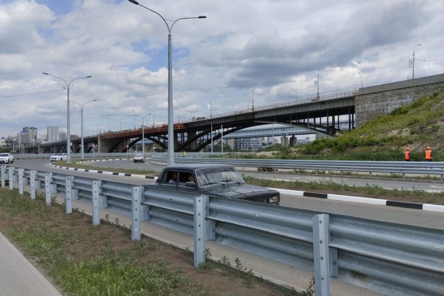 Новосибирцам отменили 25 штрафов за превышение скорости на Октябрьском мосту