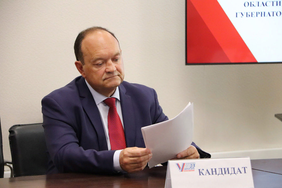 Справоросс Владислав Плотников подал документы на выборы главы Новосибирской области