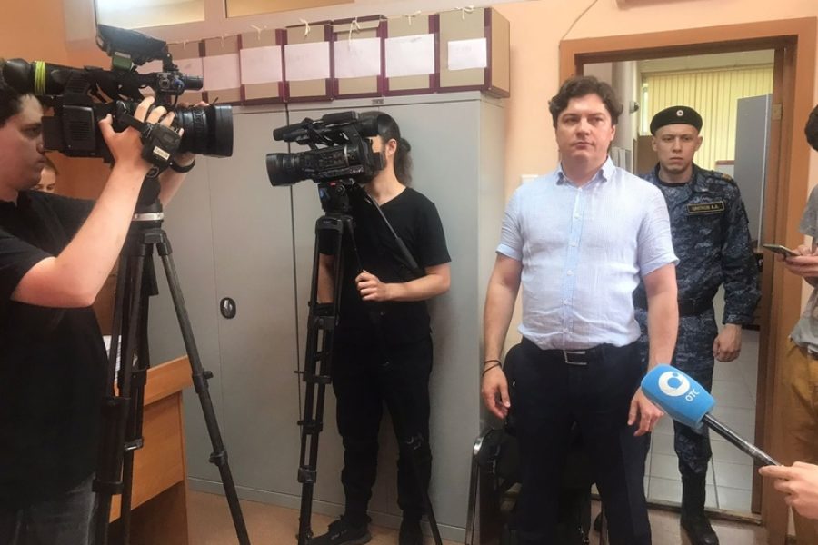 Артема Скатова суд признал виновным в клевете