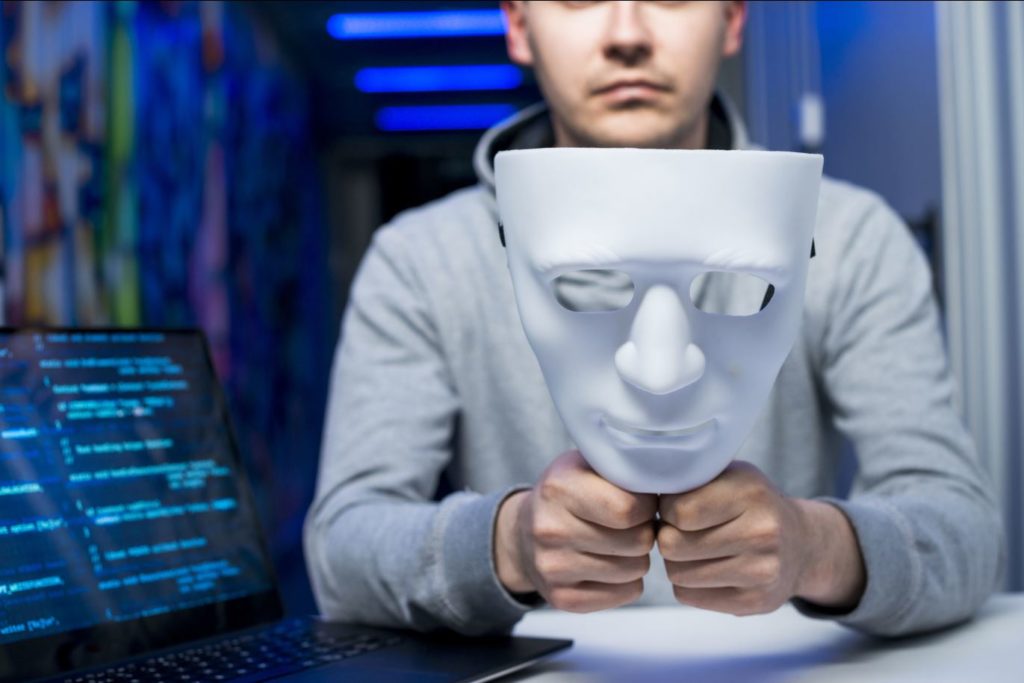 Мошенники предлагают работу по оценке онлайн-кинотеатров