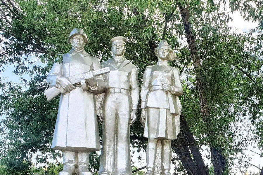 В Новосибирской области возбуждено уголовное дело в отношении вандалов, осквернивших памятник героям ВОВ